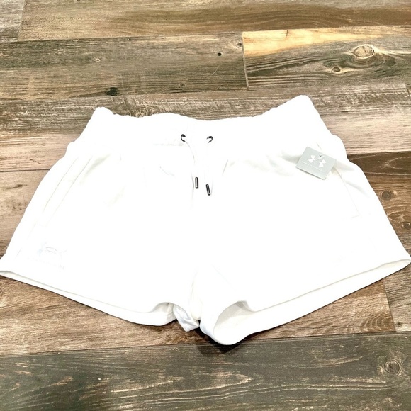 Under Armour Women's UA Playback Fleece Shorts Size Medium NWT - Picture 3 of 7